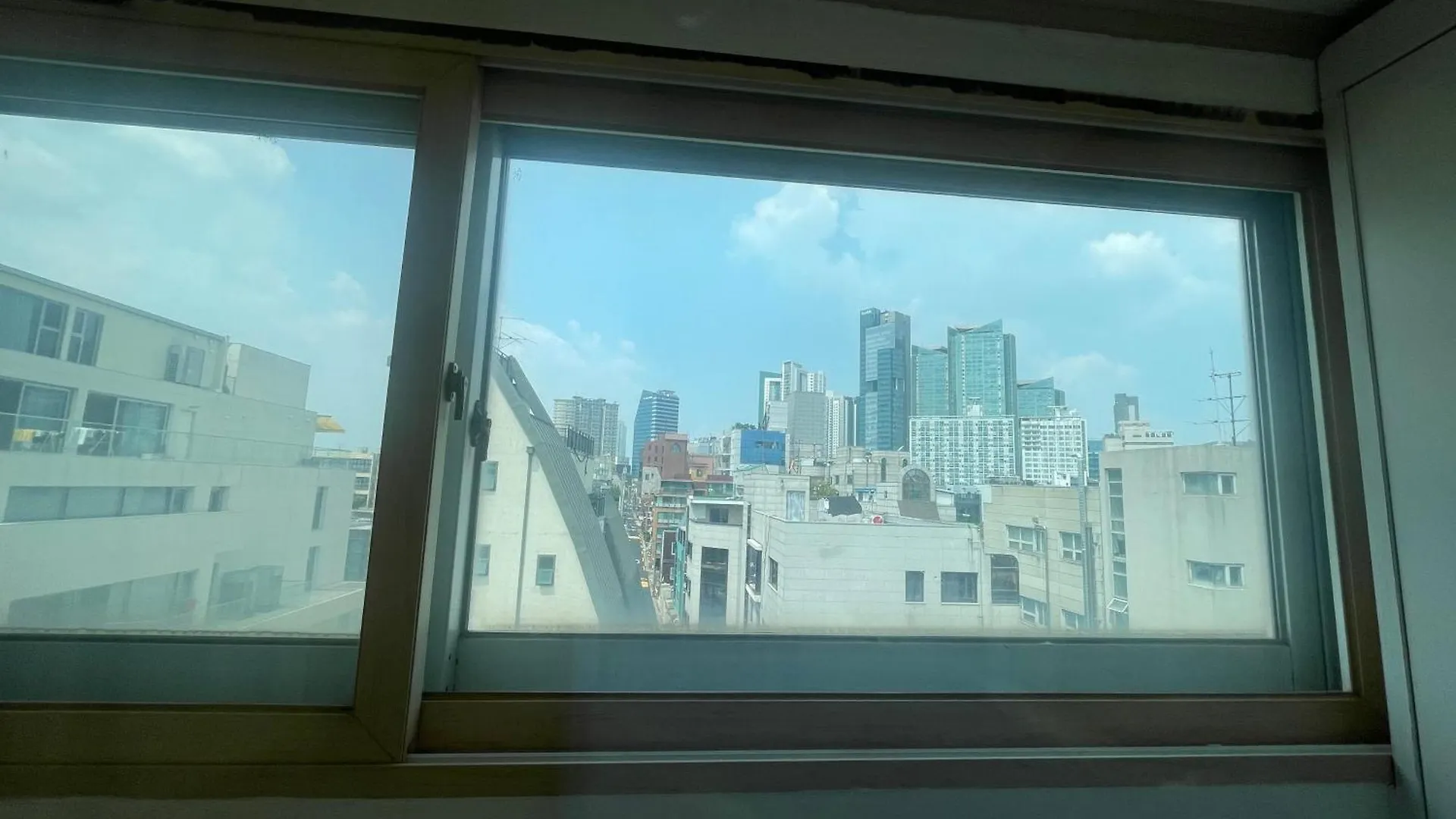 Guest house K Wave Guesthouse Only Female In Hongdae 1 Seoul