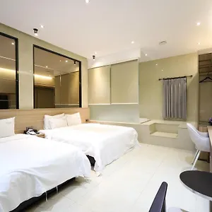 Almond Station Hotel Busan